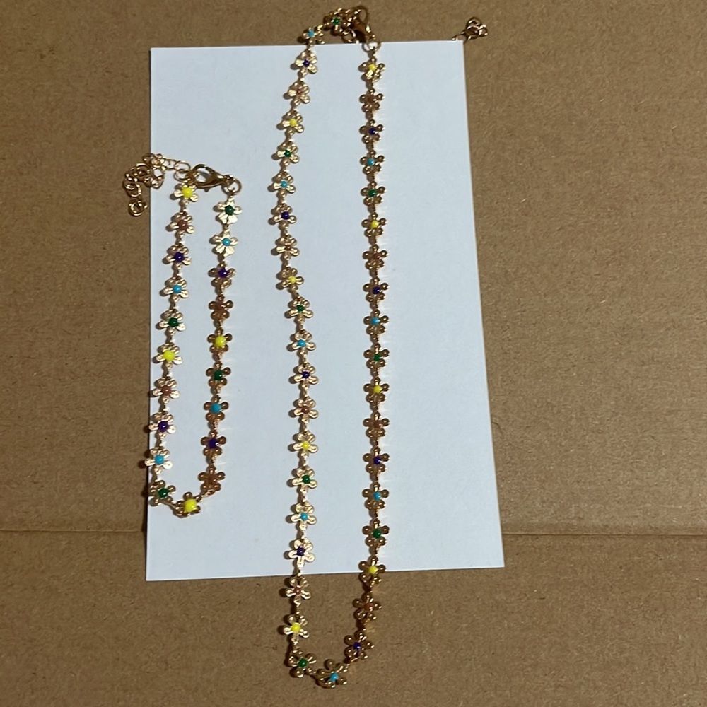 NWOT Floral choker necklace and bracelet set​ - Picture 3 of 5